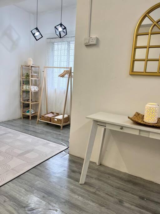 Roemah Lily Studio Tanah Rata Exterior photo